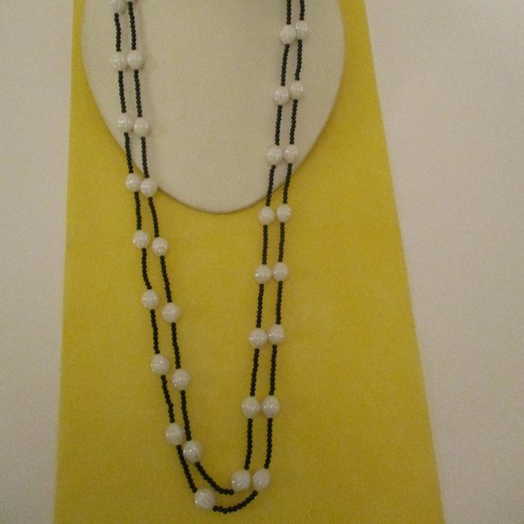 67" IRIDESCENT White LUCITE Black Glass Seed Bead Flapper Necklace Opera Length - Picture 6 of 9
